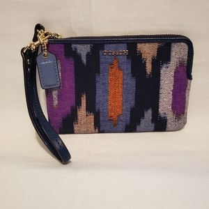 💜🌵Coach Corner Zip IKat Tribal Print Wristlet